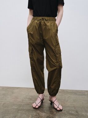 Meijong Park Cargo Pants Olive